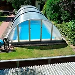 Malchower Mit Pool Apartment
